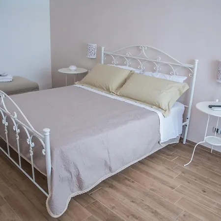 Alojamento de Acomodação e Pequeno-almoço Ameli Bari