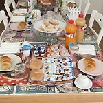 Ameli לינה וארוחת בוקר 3*